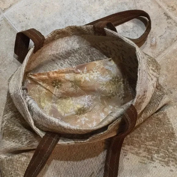 HOMEMADE TOTE - Picture 3 of 4